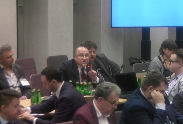 Grzegorz Skrzypek w trakcie posiedzenia sejmowej Komisji Zdrowia Odpowiedzialność urzędników i medyków: filozofia Kalego dotarła do polskiego prawa