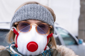 Gotowanie maseczek w garnkach elektrycznych skutecznie je odkaża (fot. Shutterstock) Gorące powietrze skutecznie regeneruje maseczki