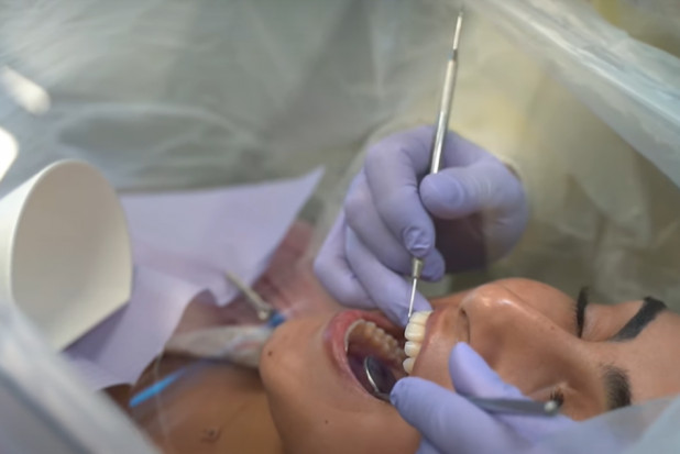 Dentystka stworzyła osłonę chroniącą przed koronawirusem