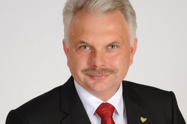 Wiceminister zdrowia Waldemar Kraska (fot. archiwum) Kontakt ze służbą zdrowia powinien być jak najszybszy