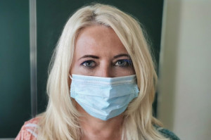 Maseczka nie uchroni przed nieświeżym oddechem (foto pixabay) Maseczki na twarz potęgują problemy z nieświeżym oddechem
