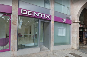 Dentix upada (źródło: Google Maps) Dentix dogorywa