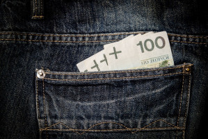 Pieniądze dla walczących z COVID-19 (foto: pixabay) 100 proc. dodatkowego świadczenia dla walczących z koronawirusem