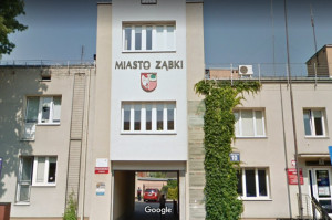 Urząd Miasta Ząbki (źródło: Google Maps) Ząbki: Konkurs na leczenie stomatologiczne uczniów