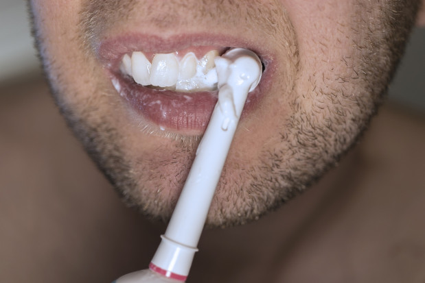Jaka pasta wybielająca zęby wybiela?