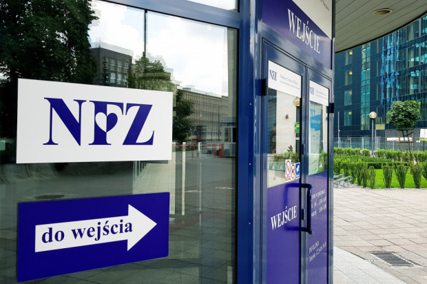 Więcej czasu na zgłoszenie pracowników medycznych do szczepień przeciwko COVID-19 (fot. PTWP) NFZ wydłuża termin zgłaszania personelu do szczepienia przeciw COVID-19