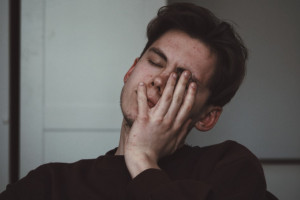 Środki przeciwbólowe przy problemach z zębami (fot. unsplash) Co na ból zęba?