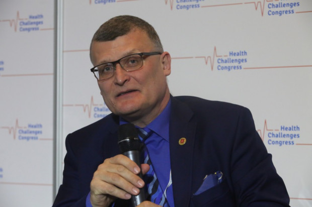Dr Paweł Grzesiowski, ekspert Naczelnej Rady Lekarskiej do spraw COVID-19 (fot. PTWP) Im więcej osób podatnych na wirusa, tym szybciej wirus mutuje