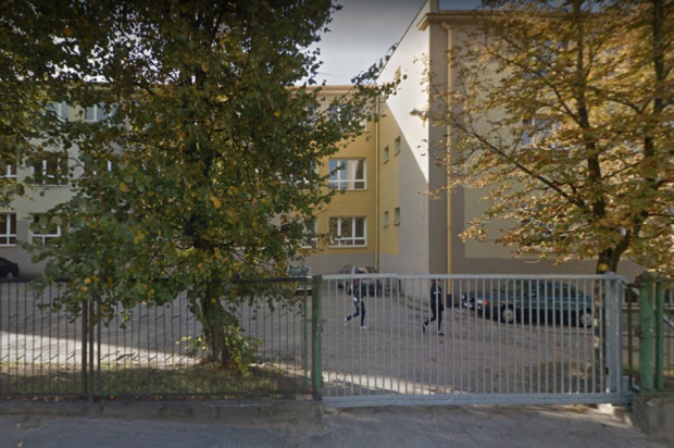 Zespół Szkół Gastronomicznych w Białymstoku (źródło: Google Maps) Perłowy Uśmiech zajmie się uzębieniem uczniów Zespołu Szkół Gastronomicznych w Białymstoku