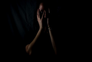 Strach a środki przeciwbólowe (fot. unsplash) Środki przeciwbólowe u pacjentów po ekstrakcji zęba