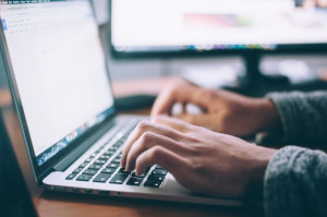 Problemy z ochroną danych osobowych (fot. unsplash) Kara pieniężna dla placówki zdrowotnej za naruszenie ochrony danych osobowych