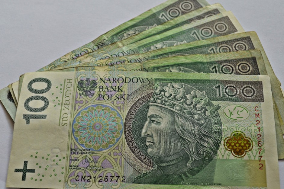 Pieniądze dla medyków (fot. pixabay)