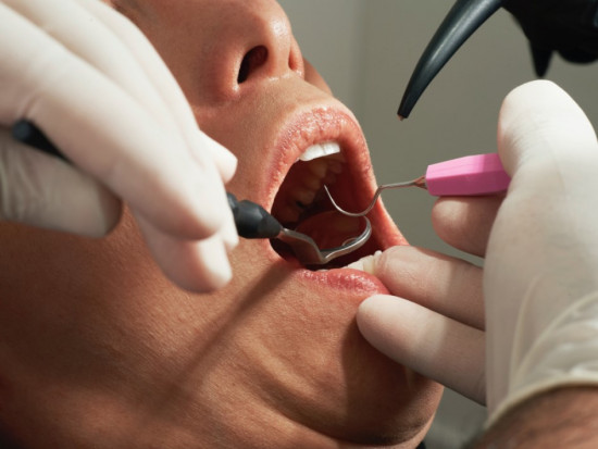 Dentyści zagrożeni COVID-19