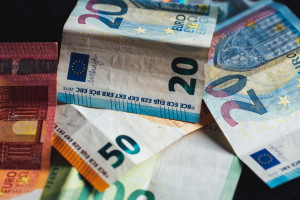 Ceny w stomatologii w lutym 2021 (foto: unsplash) W Polsce dynamika cen usług stomatologicznych jedna z najwyższych w UE