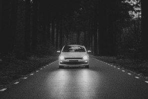 Mieszkańcy Ciechocinka muszą w nocy z bolącym zębem jechać do Włocławka (fot. Unsplash) W Kujawsko-Pomorskiem o jeden punkt stomatologicznej pomocy doraźnej mniej