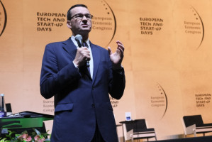 Premier Mateusz Morawiecki (fot. Fotolia/PTWP) Premier: 10 mln szczepień przeciwko COVID19 miesięcznie realne