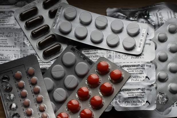 Leki immunosupresyjne obniżają poziom przeciwciał po szczepieniu (fot. Pixabay) Szczepionka przeciw COVID-19 mniej skuteczna po lekach immunosupresyjnych