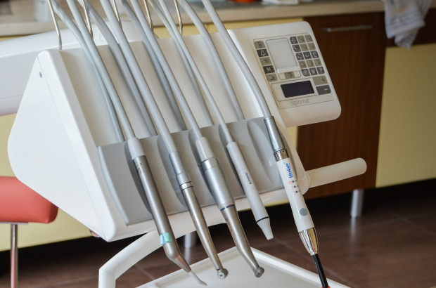 Dolnośląskie: placówki prowadzące staż dla dentystów