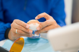 Umowa o świadczenie usług protetycznych lub ortodontycznych