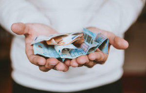 Ceny w stomatologii w marcu 2021 (foto: unsplash) Ceny usług stomatologicznych w Polsce rosną, ale wolniej
