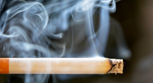 Bierne palenie podnosi ryzyko raka jamy ustnej o 50 proc.