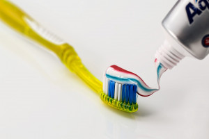 Biodegradowalne tubki na pastę do zębów w masowej produkcji