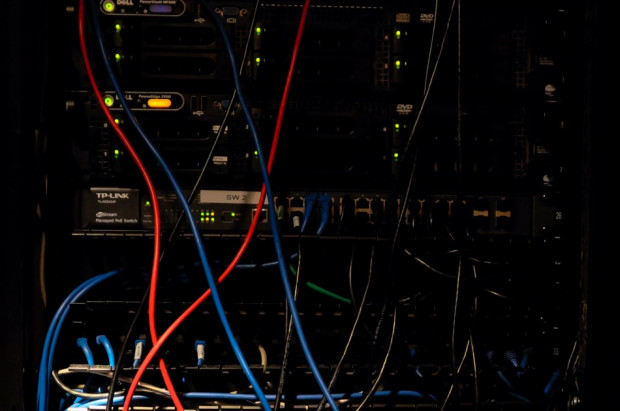 EDM w coraz większym wymiarze (fot. unsplash) Wymóg wymiany e-dokumentacji medycznej pomiędzy lecznicami