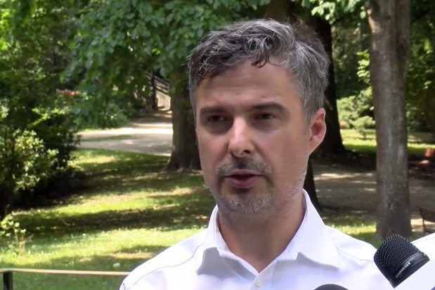 Dentysta, poseł Radosław Lubczyk (fot. relacja gk24.pl) Poseł Lubczyk będzie leczył zęby niepełnosprawnym jako wolontariusz?