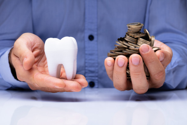 Wyższe pieniądze dla higienistek stomatologicznych (fot. Shutterstock) Zaskakujący wzrost zarobków higienistek stomatologicznych