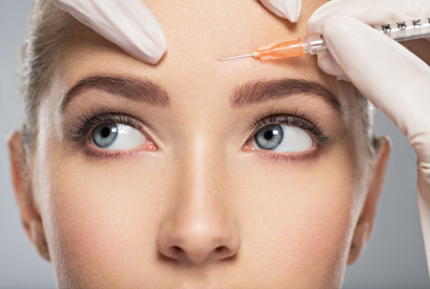 Po estetykę do dentysty (fot. shutterstock) Zabiegi medycyny estetycznej u dentysty