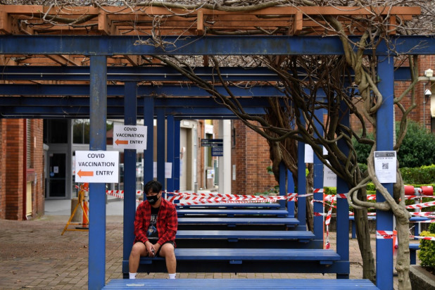 Lockdown w Sydney w Australii z powodu pandemii ma trwać do końca września (PAP/EPA Joel Carrett) Koronawirus: w listopadzie w szczycie czwartej fali do 30 tys. zakażeń dziennie