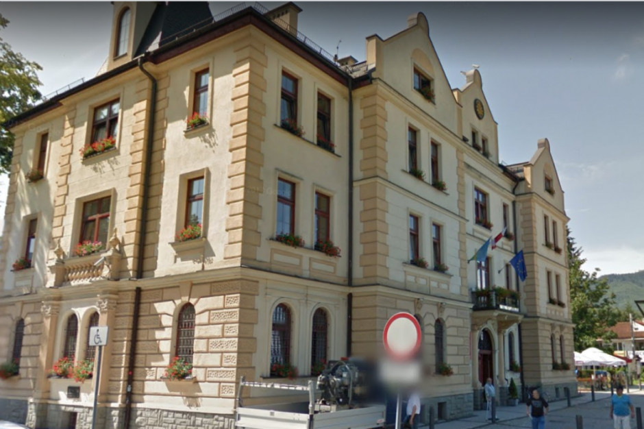 Urząd Miasta w Ustroniu Śląskim (źródło: Google Maps)