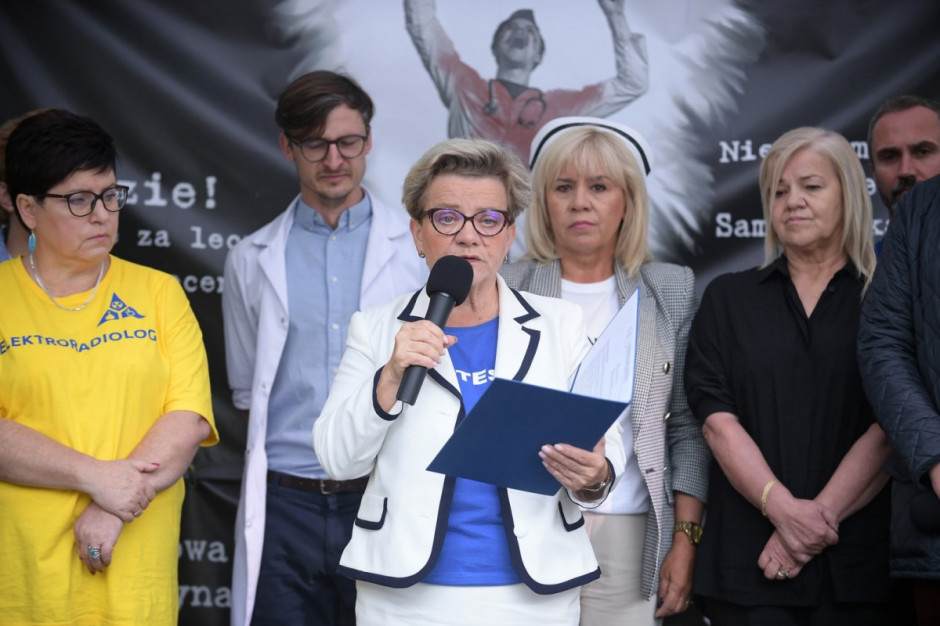 Konferencja w Białym Miasteczku (fot. PAP/Marcin Obara) Konferencja w Białym Miasteczku (fot. PAP/Marcin Obara)