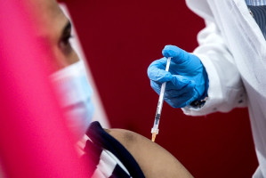 Stan epidemii (fot. PAP/EPA/Angelo Carconi) Koronawirus 24 września: 14 zgonów i 813 zakażeń