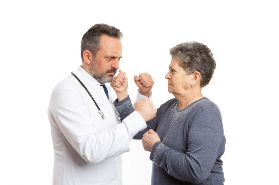 Prawne know-how jak sobie radzić z agresywnym pacjentem (fot. Shutterstock)