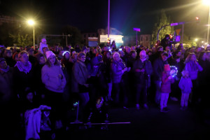 Na ulicach Łodzi Festiwal Kinetycznej Sztuki Światła (fot. PAP/Roman Zawistowski) Koronawirus 26 września: 1 zgon i 643 zakażeń