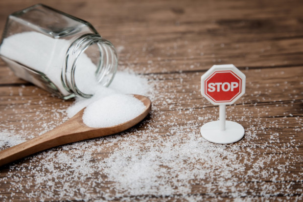 Nadmiar cukru w diecie to główna przyczyna chorób stomatologicznych (fot. Shutterstock) Więcej cukru - więcej zabiegów stomatologicznych