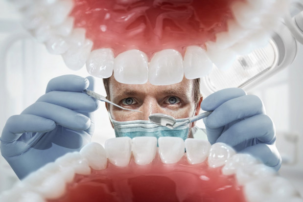 Trudności z personelem pogotowia stomatologicznego we Włocławku (fot. Shutterstock) Włocławek: pogotowie stomatologiczne na NFZ w kratkę