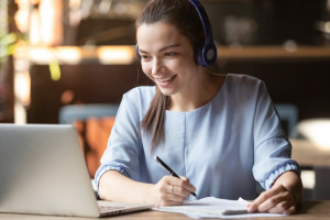 Szkolenie ze sztuki negocjacji dla lekarzy dentystów (fot. Shutterstock) Jak fachowo negocjować - szkolenie dla dentystów