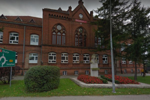 Szkoła Podstawowa nr 1 w Iławie (źródło: Google Maps) Szkoły podstawowe z Iławy Dzielą się uśmiechem