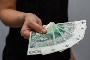 Dofinansowanie projektu: kompozyt bioaktywny (fot. Shutterstock) Pieniądze na promocję kompozytu stosowanego w implantach stomatologicznych