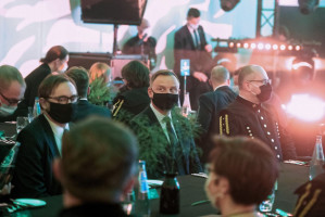Uroczystości z okazji Dnia Świętej Barbary w Warszawie, 2 bm. (fot. PAP/Andrzej Lange) Koronawirus 3 grudnia: 470 zgonów i 26 965 zakażeń