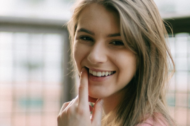 Medycyna estetyczna zaczyna się od zębów (fot. Unsplash) Medycyna estetyczna - ścisły związek ze stomatologią