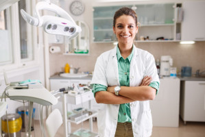 Na wrocławskiej stomatologii szukają pracowników