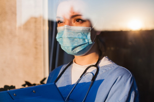 Nowe zasady kwarantanny dla pracowników medycznych