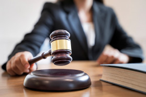 Sąd uznał, że dentystka pracowała w szczególnych warunkach