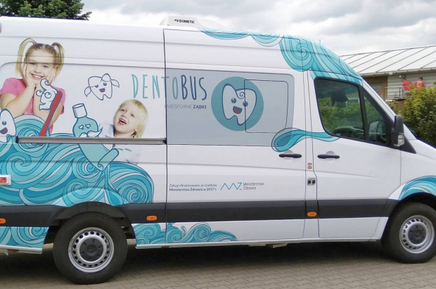Dentobus zawita do Zgorzelca Fot. DirectMedic Jest umowa: władze Zgorzelca - operator dentobusu