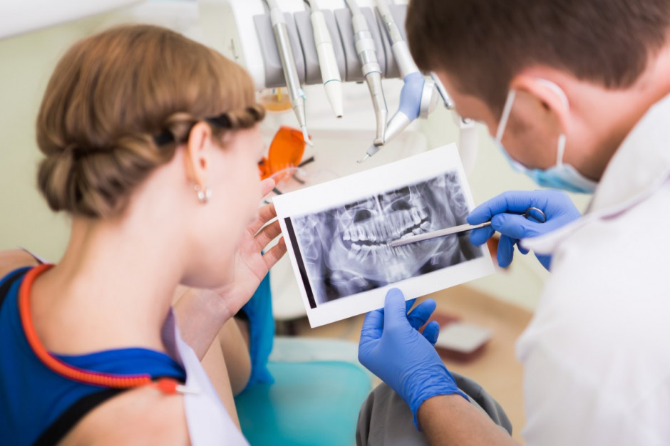 Jest wycena AOTMiT świadczeń chirurgicznych i periodontologicznych Fot. Shutterstock