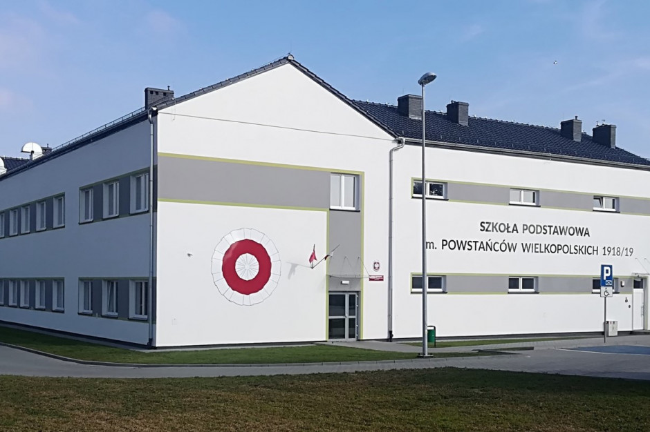 Dentysta rozpoczyna działalność w Szkole Podstawowej w Zdziechowie