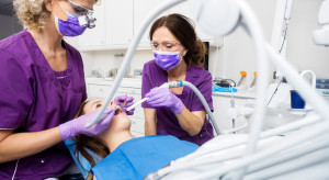 MZ analizuje wyższe stawki wycen świadczeń stomatologicznych